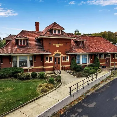 Historic Springville Train Depot Inn Hotel Apartment